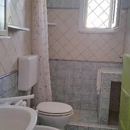 Comodo Trilocale A Ferienhaus *